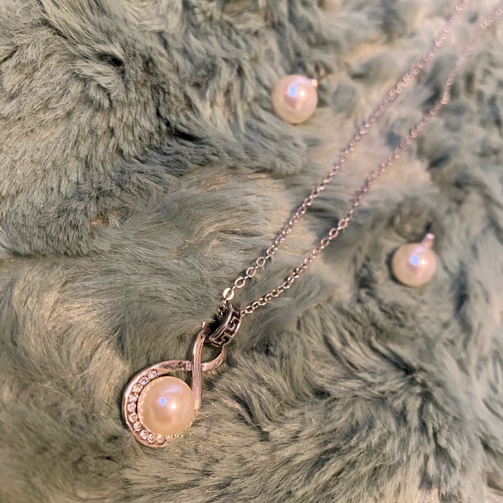 Necklace and earrings